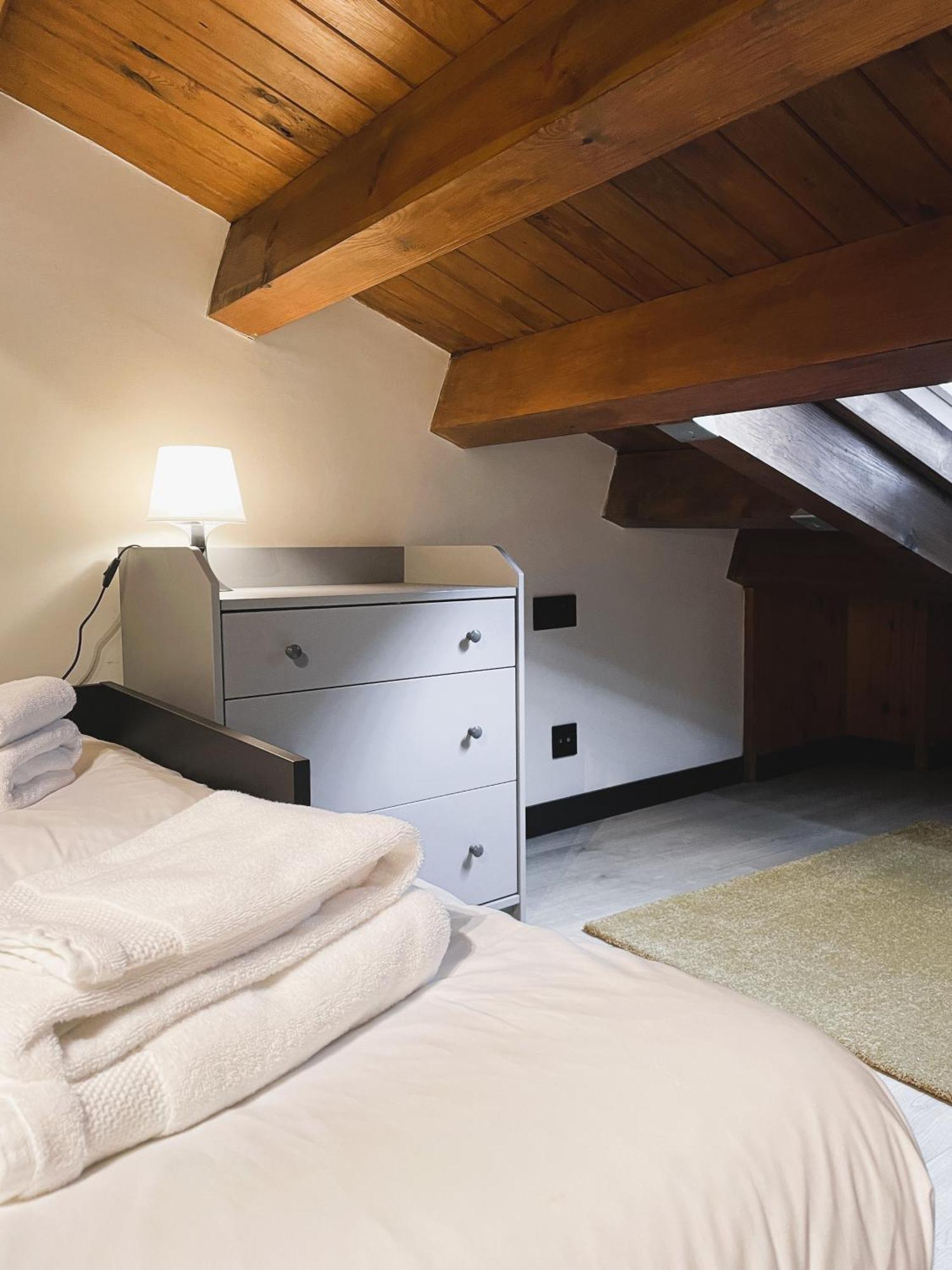 קמפרודון Apartamento Duplex En El Puente Historico, Gra De Fajol מראה חיצוני תמונה