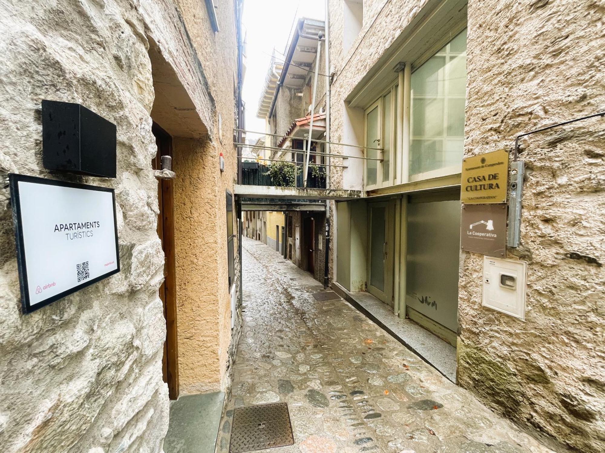 קמפרודון Apartamento Duplex En El Puente Historico, Gra De Fajol מראה חיצוני תמונה